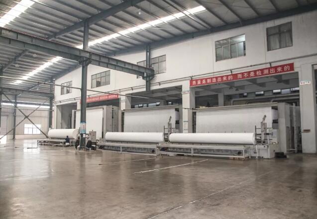 長(zhǎng)絲聚酯胎前紡無(wú)紡布生產(chǎn)線(xiàn)